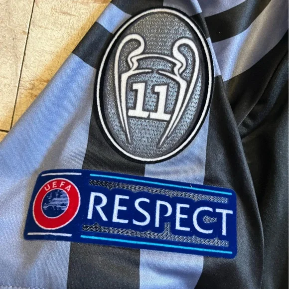 SERGIO RAMOS 4 REAL MADRID 16/17 AWAY JERSEY MEDIUM - Picture 3 of 4